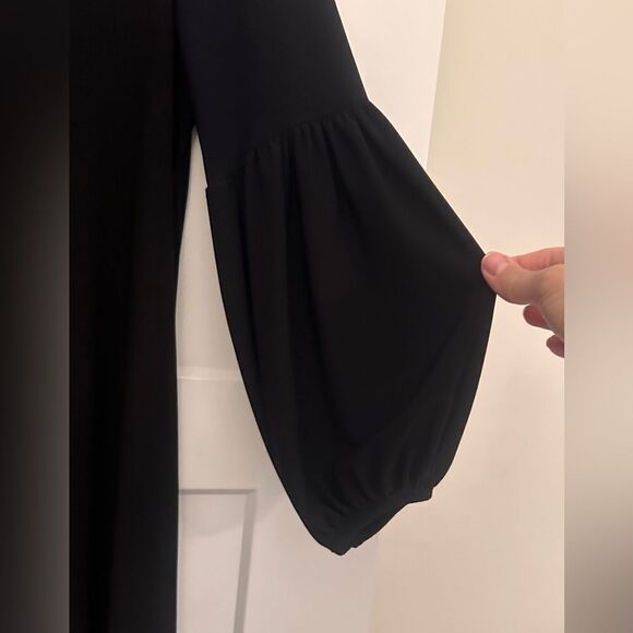 Annalee + Hope Long Sleeve Shift Mini Dress - Picture 4 of 5